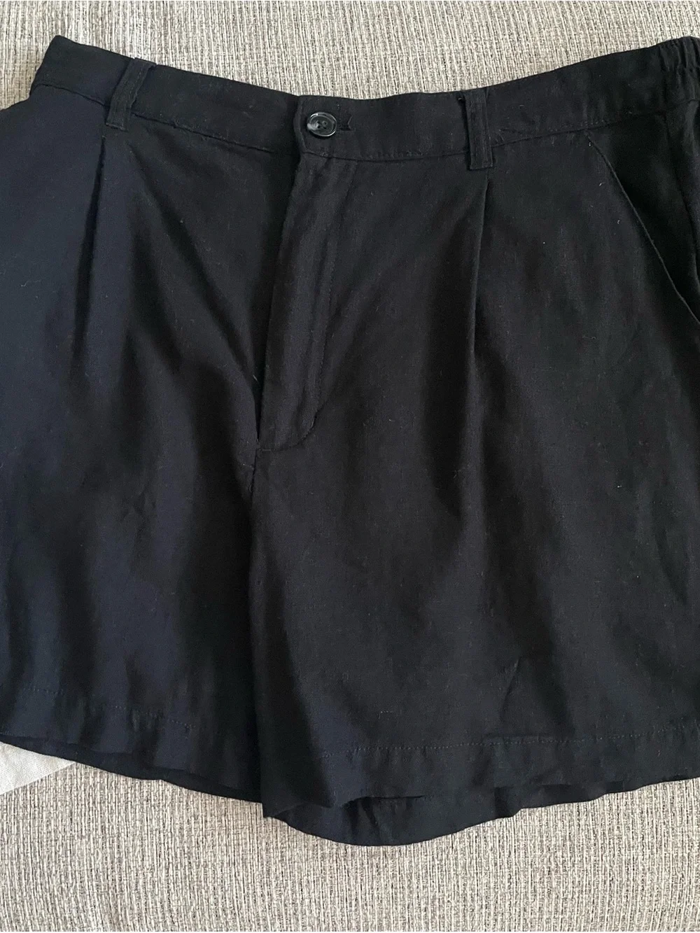 Set of 2 Time & Tru Linen Shorts Women’s Beige & Black Elastic & Button Waist M